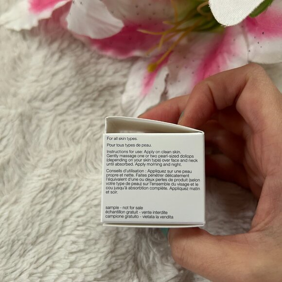 NARS skin - light reflecting moisturizer, 14 mL - Picture 7 of 9